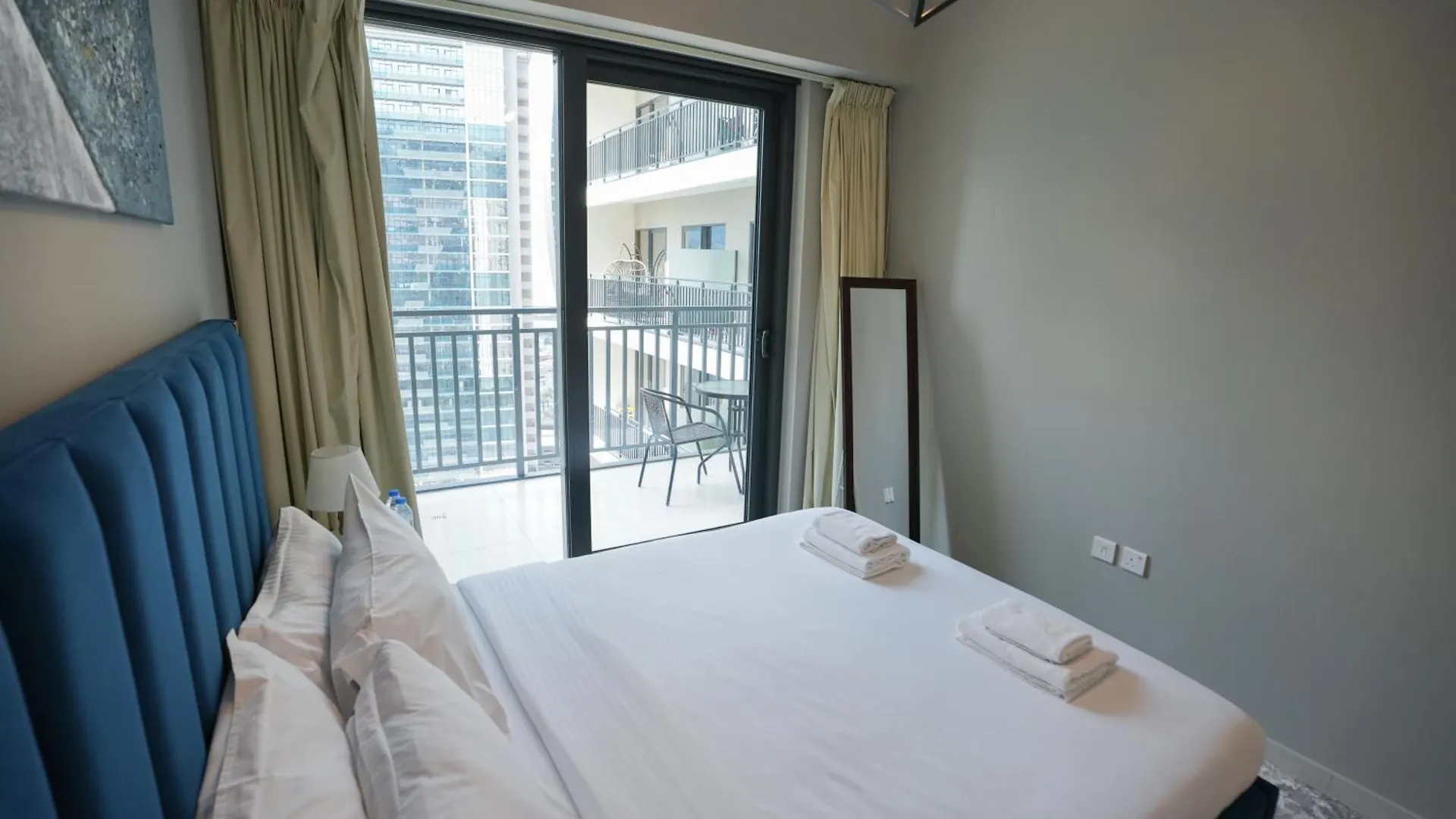 Apartment Ferienwohnung Luxurious Pool View 1Bhk, Zada Tower Dubai