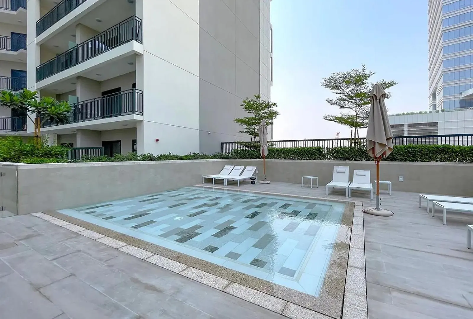 Ferienwohnung Luxurious Pool View 1Bhk, Zada Tower Dubai Vereinigte Arabische Emirate