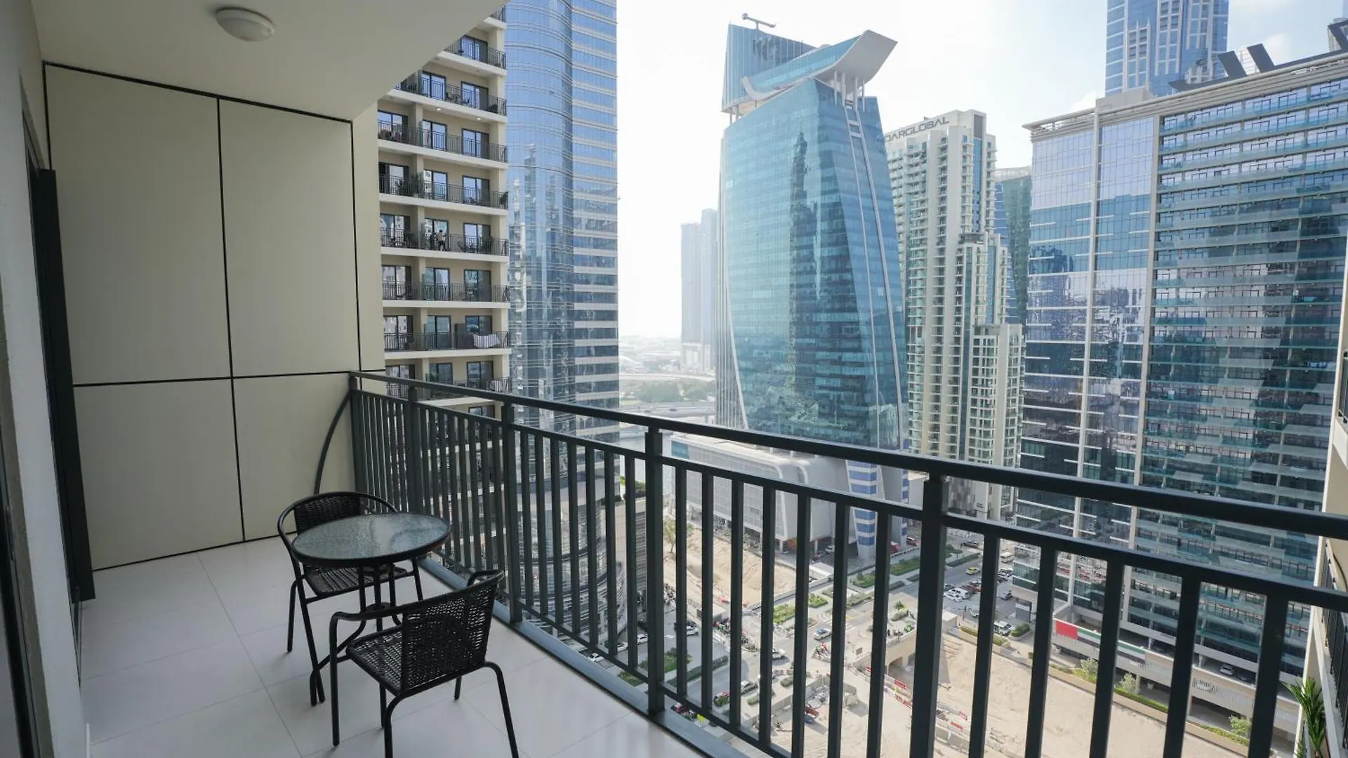 Luxurious Pool View 1Bhk, Zada Tower Apartment Dubai